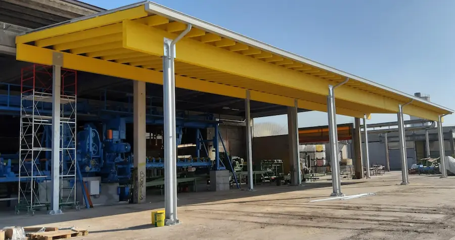 Tettoia per edifici, magazzini industriali - CARPENTERIA MEDIO PESANTE